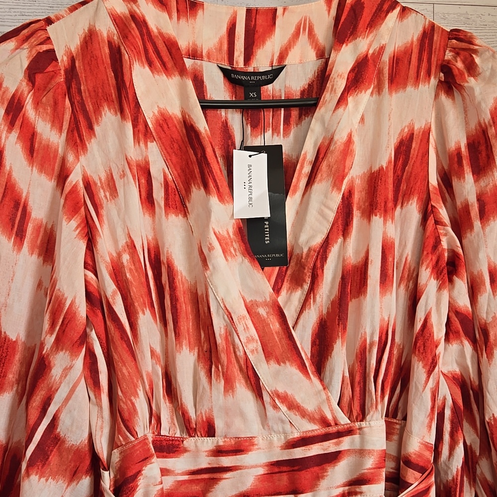 Banana Republic Red and Cream Printed  Tiered Dress - Picture 3 of 10